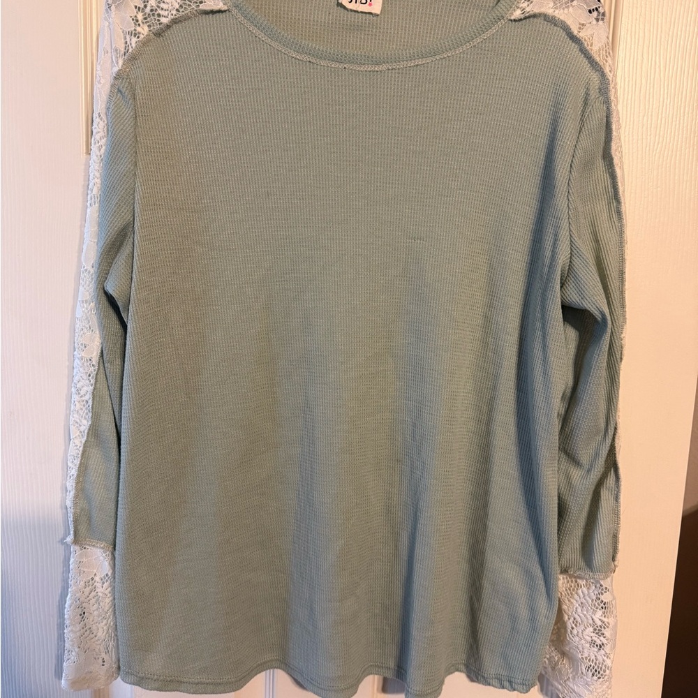 JODIFL Lace Sleeve Sweatshirt - Light Green